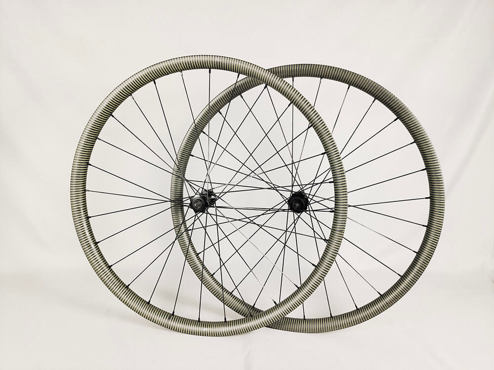 M80-carbon-xc-bicycle-wheelset-kevlar-fiber.jpg