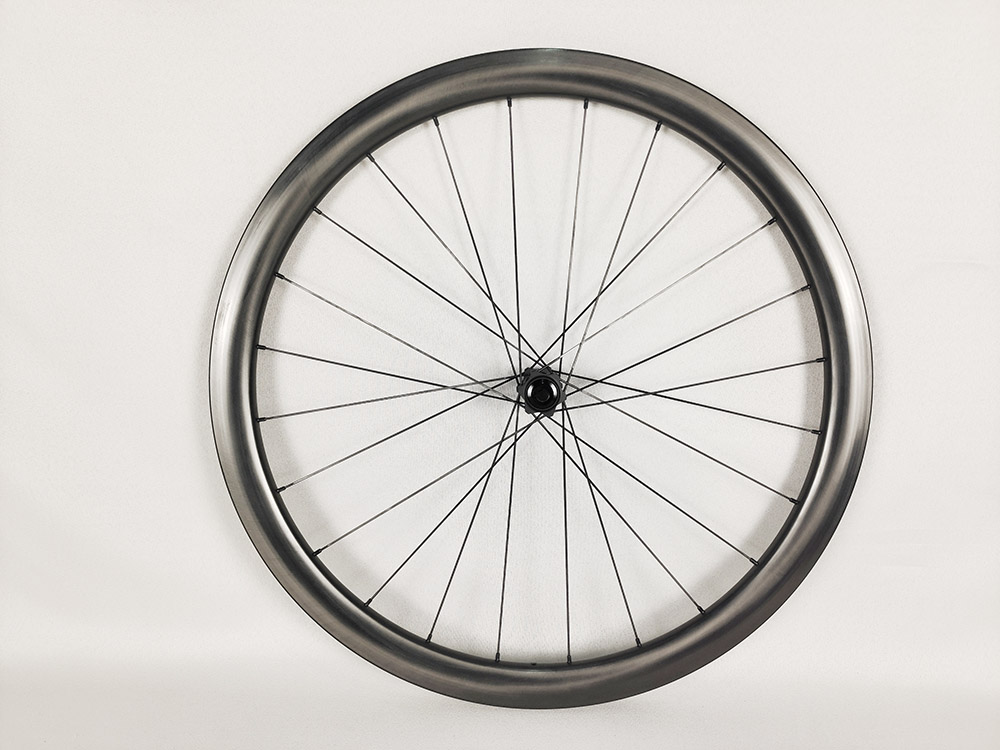paintless-carbon-road-bicycle-wheels-6.jpg