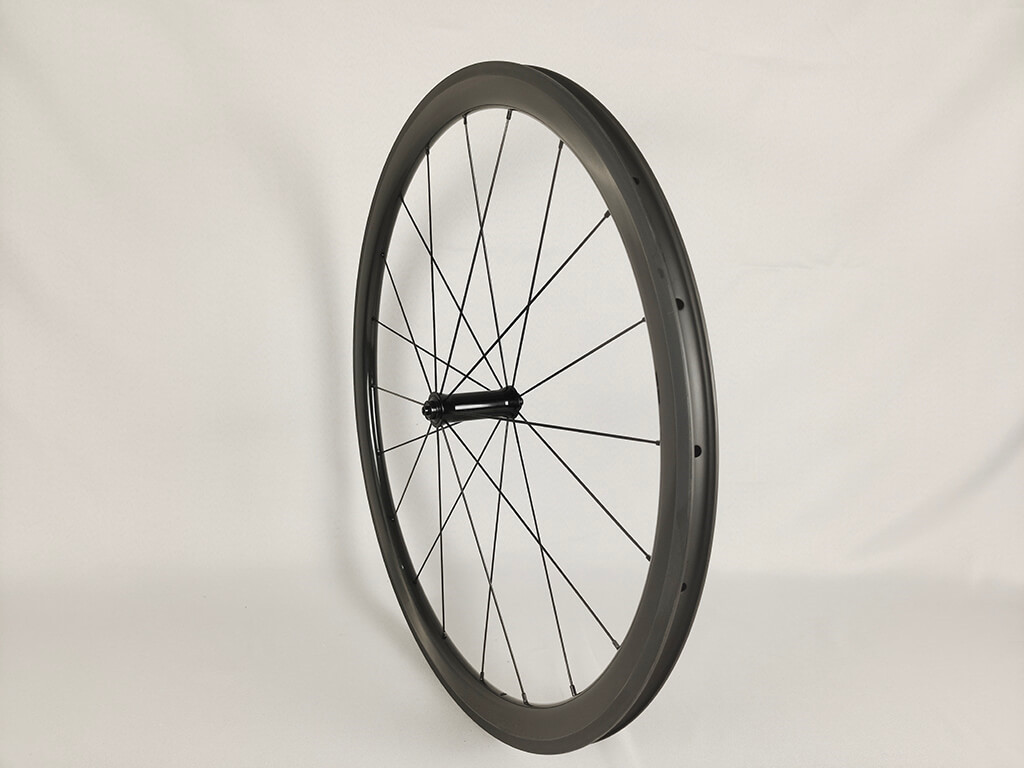 700c 38mm clincher glossy carbon v brake bicycle wheelset 06.jpg