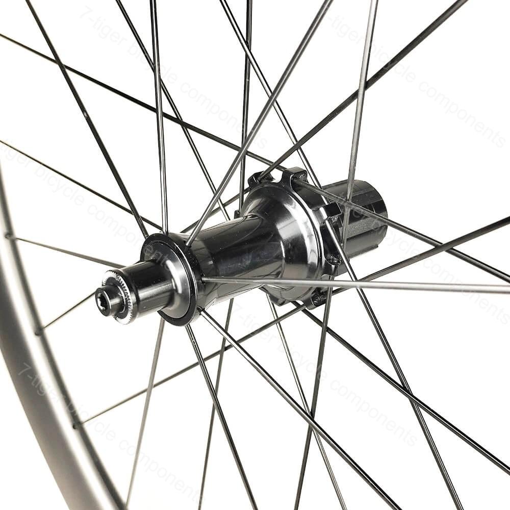 Rim brake Carbon Road Bike Wheelset SR030 Hub