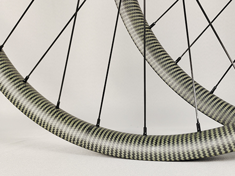 Kevlar carbon fiber bicycle wheels.jpg