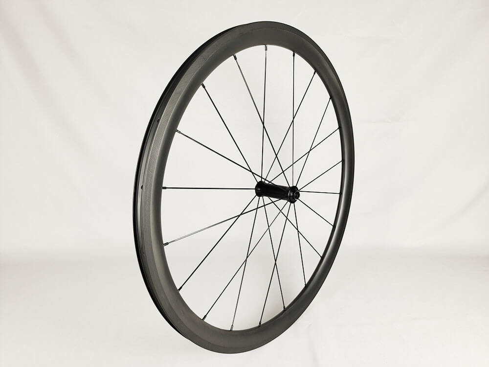 700c-carbon-rim-brake-road-bicycle-wheelset-38mm-50mm-sr030-02.jpg