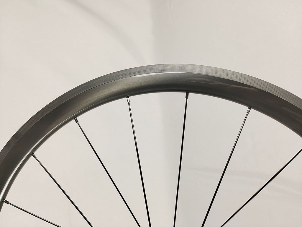 700c 38mm clincher glossy carbon v brake bicycle wheelset 07.jpg