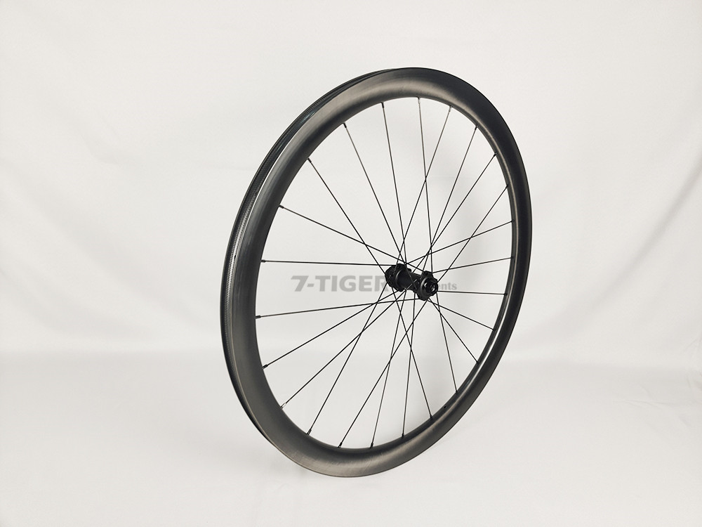 New paintless carbon disc brake wheelset ratchet system bike 07.jpg