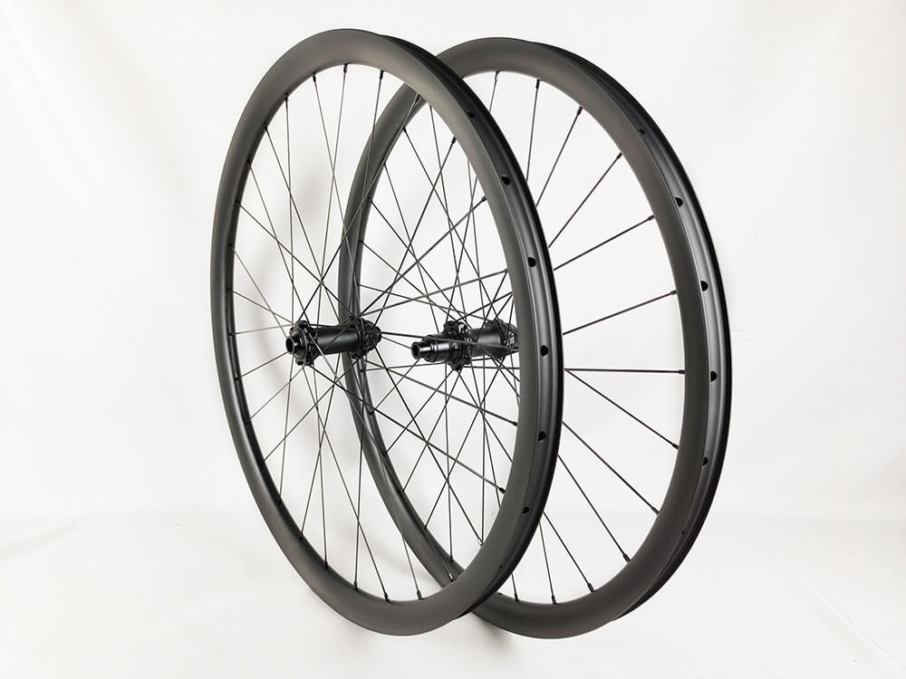 30mm-29-inch-mountain-bike-rims-with-disc-brakes-m50-carbon-wheelset-02.jpg