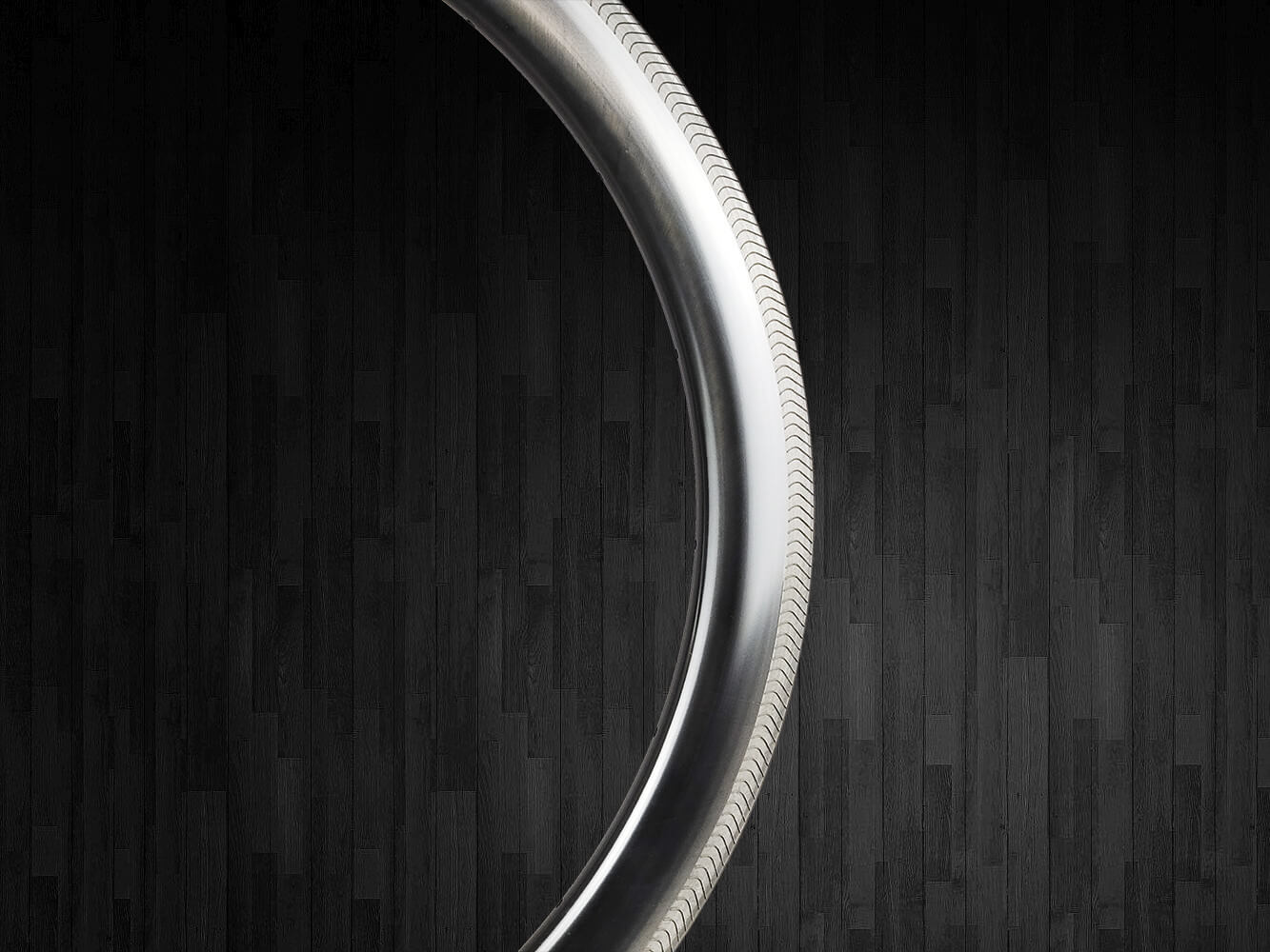 Unpainted carbon fiber bicycle rims 02.jpg