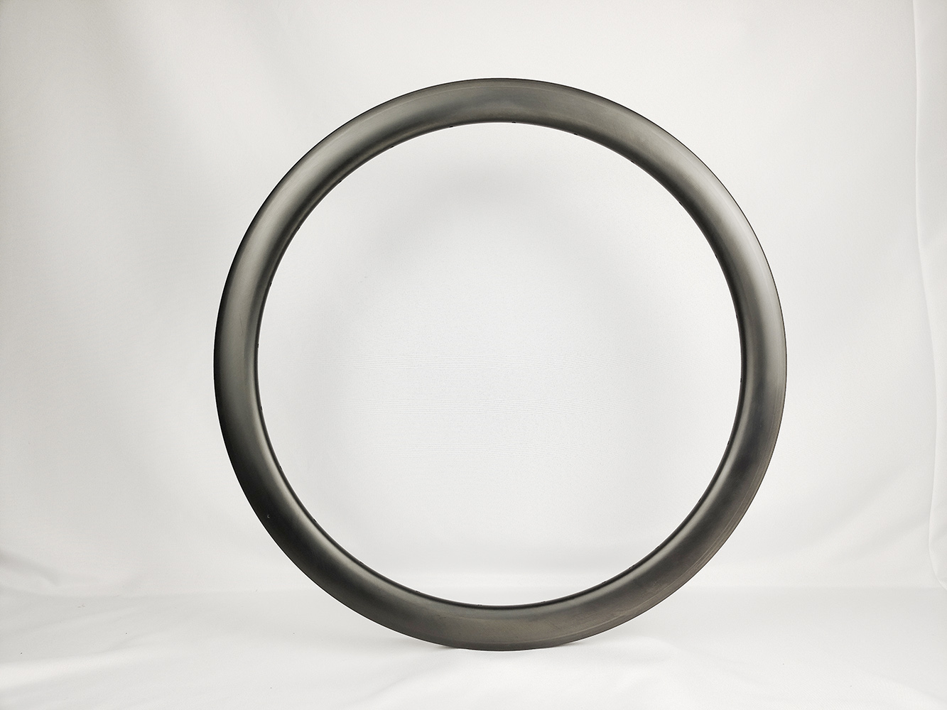 28mm-wide-carbon-road-bike-rims-trf45s-1.jpg